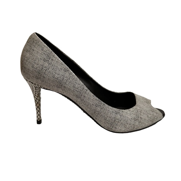 Giuseppe Zanotti Black & White Textured Peep Toe Heels Women's Size 8 38.5 - Picture 2 of 10